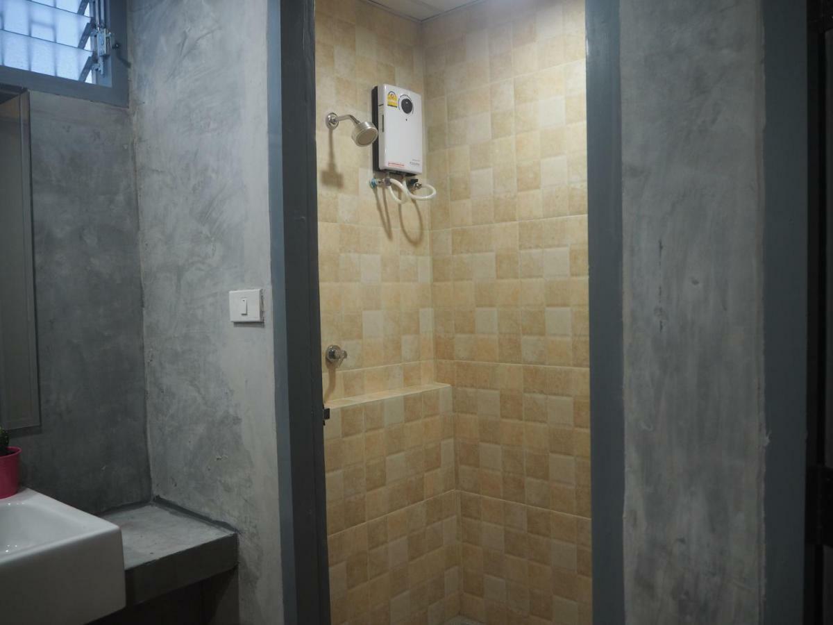 The April 24 Home バンコク都 エクステリア 写真